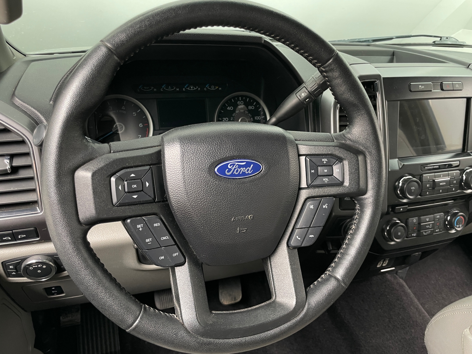 Thumbnail: 2017 Ford Econoline - 5