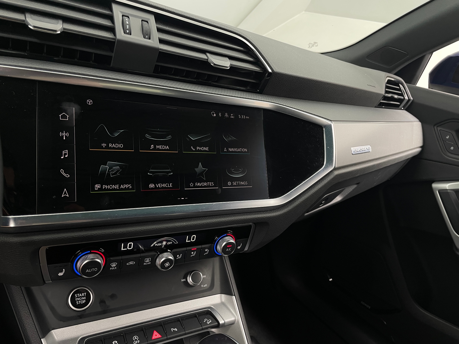 Thumbnail: 2023 Audi Q3 - 3