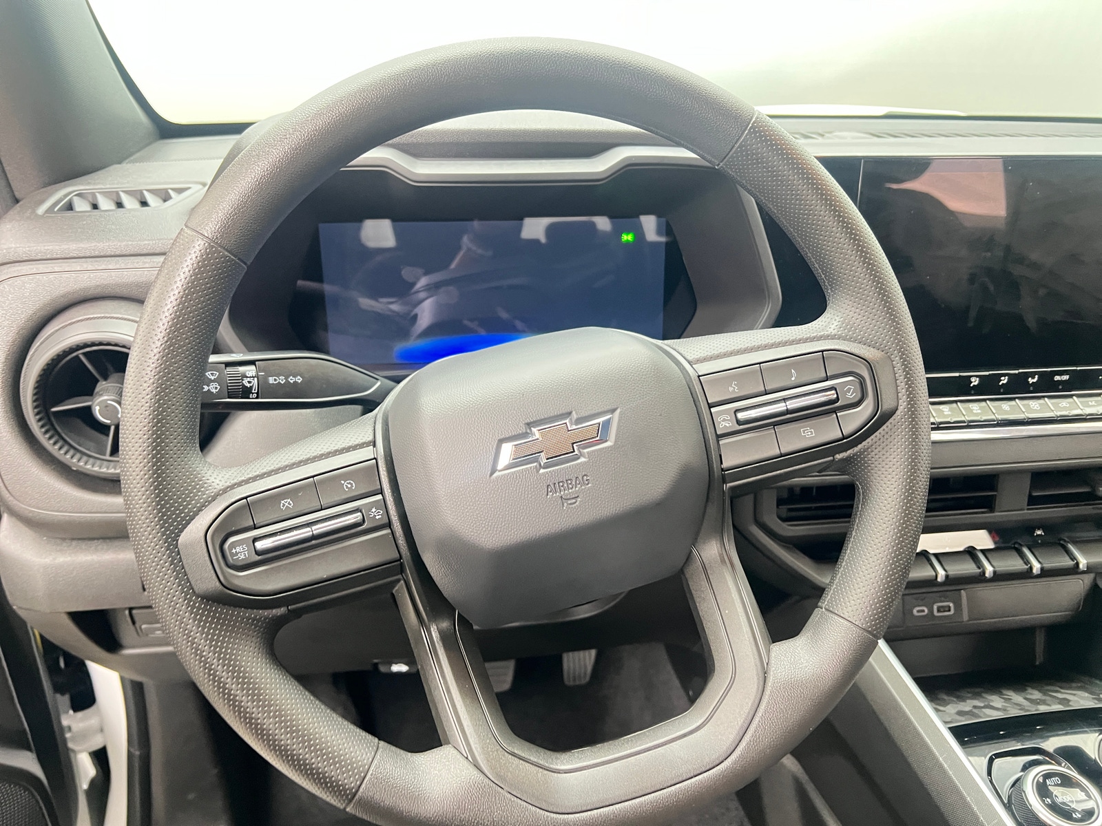 Thumbnail: 2026 Chevrolet Colorado - 5