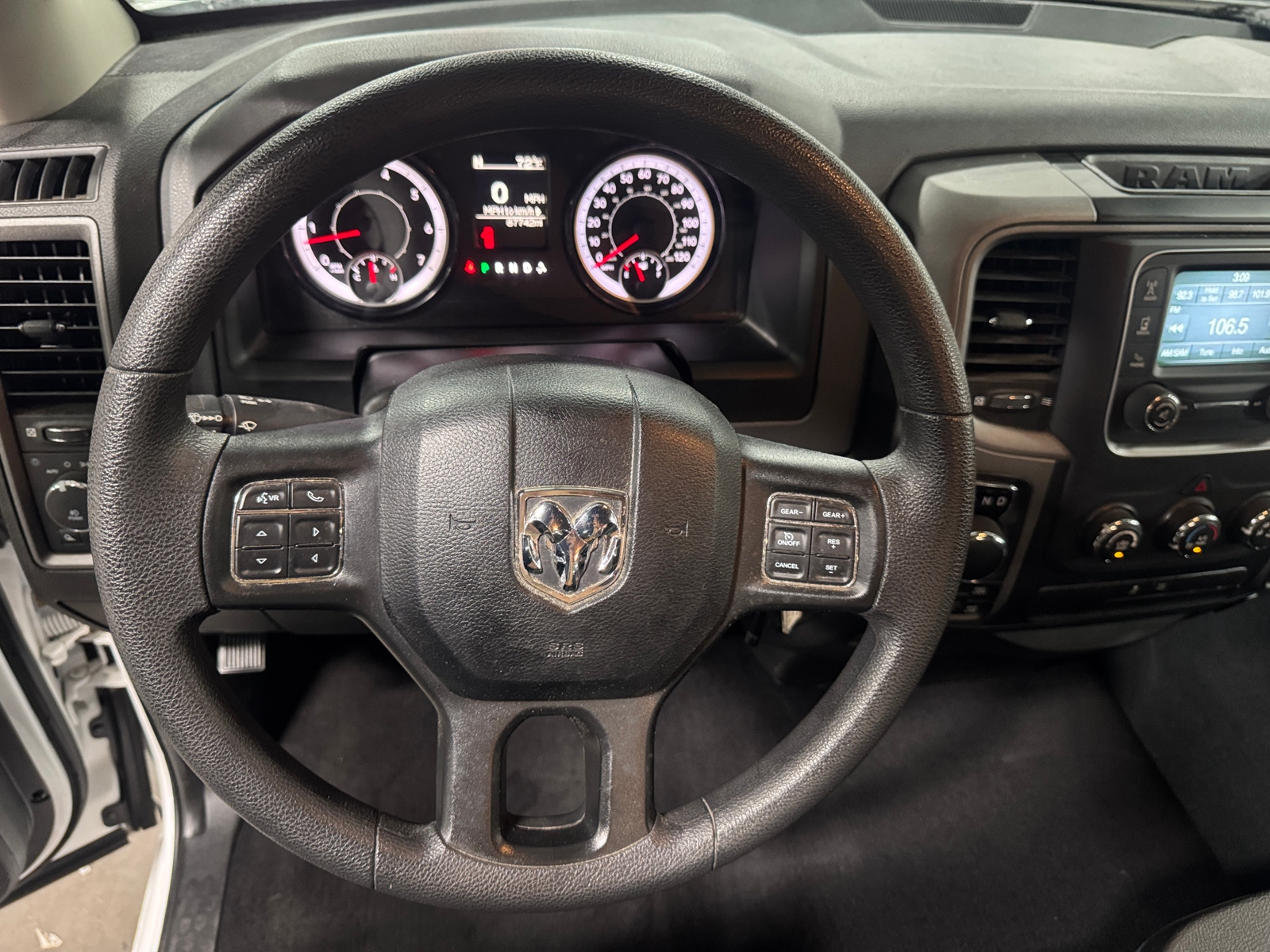 Thumbnail: 2019 RAM 1500 Classic - 5