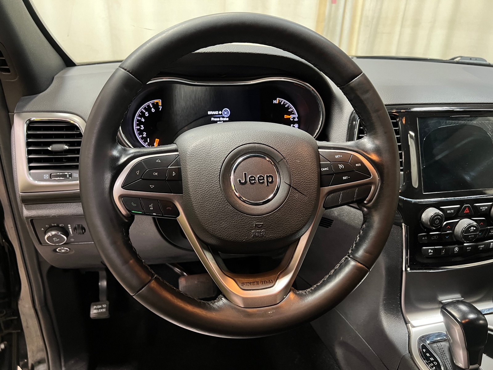 Thumbnail: 2021 Jeep Grand Cherokee - 4