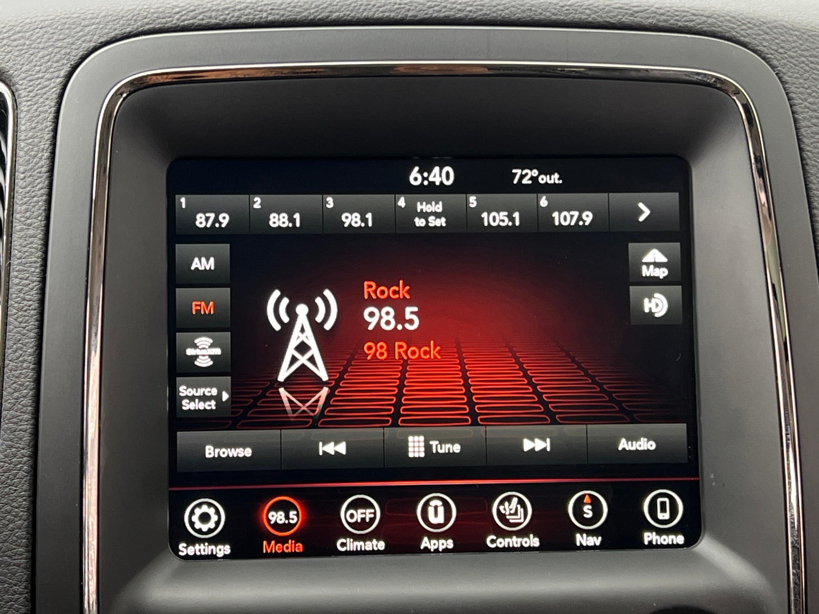 Thumbnail: 2018 Dodge Durango - 3