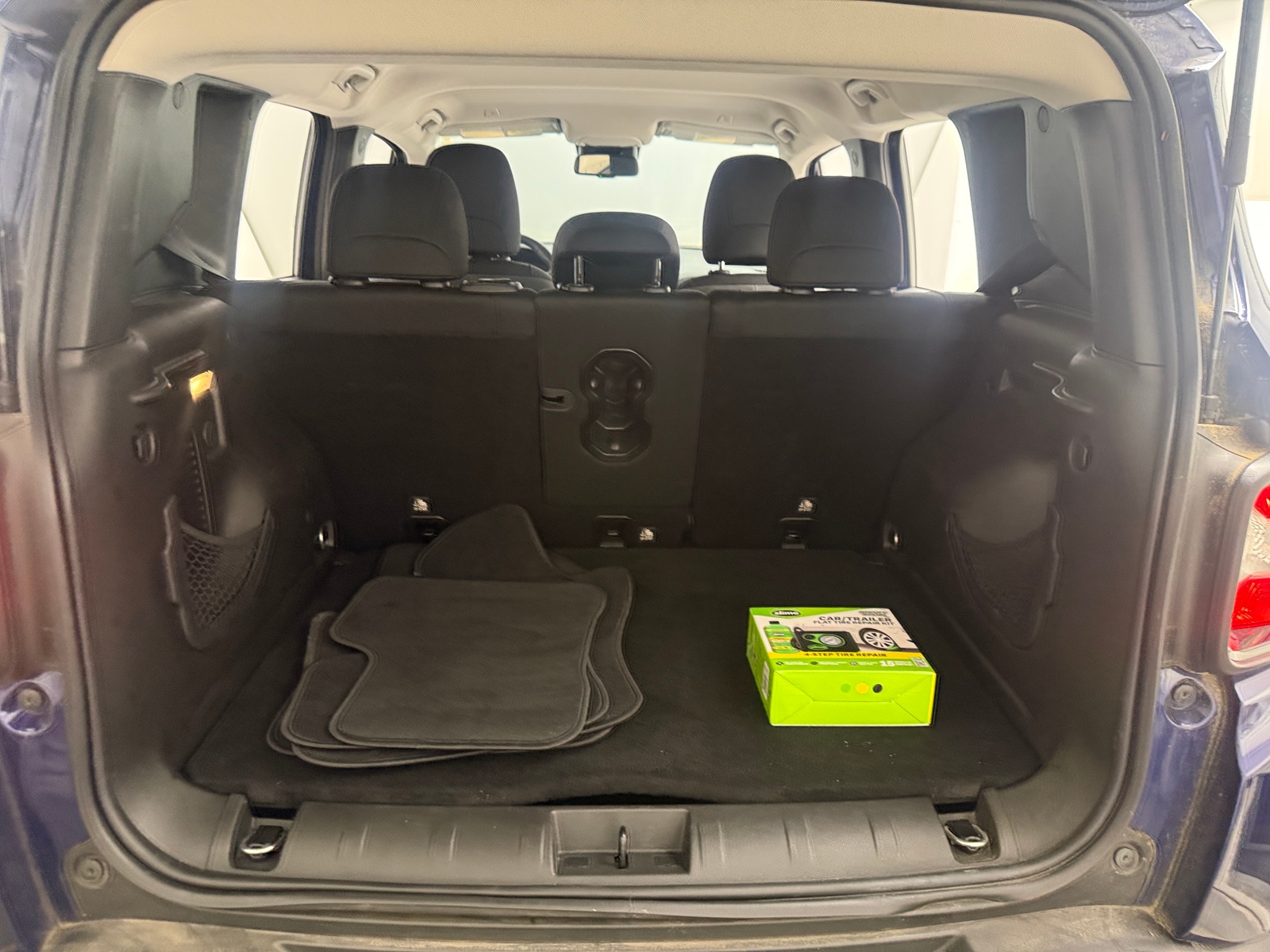 Thumbnail: 2019 Jeep Renegade - 7