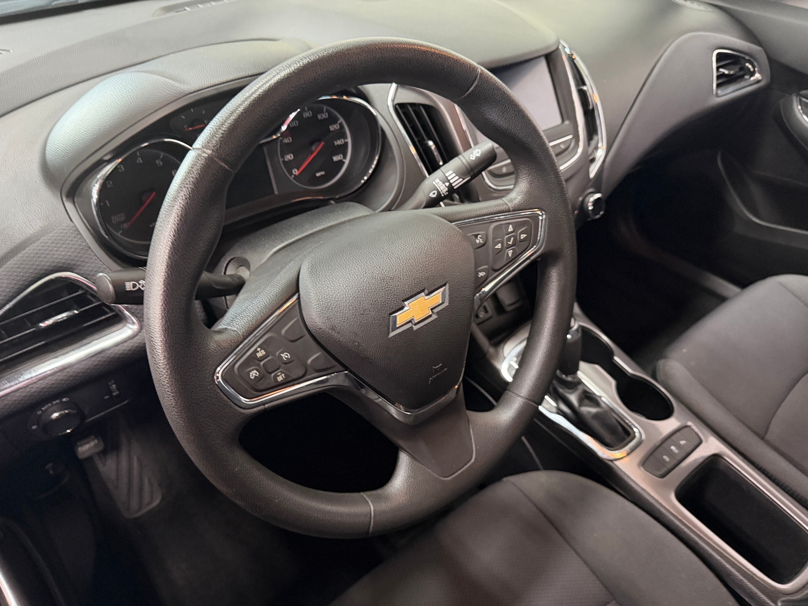 Thumbnail: 2019 Chevrolet Cruze - 5