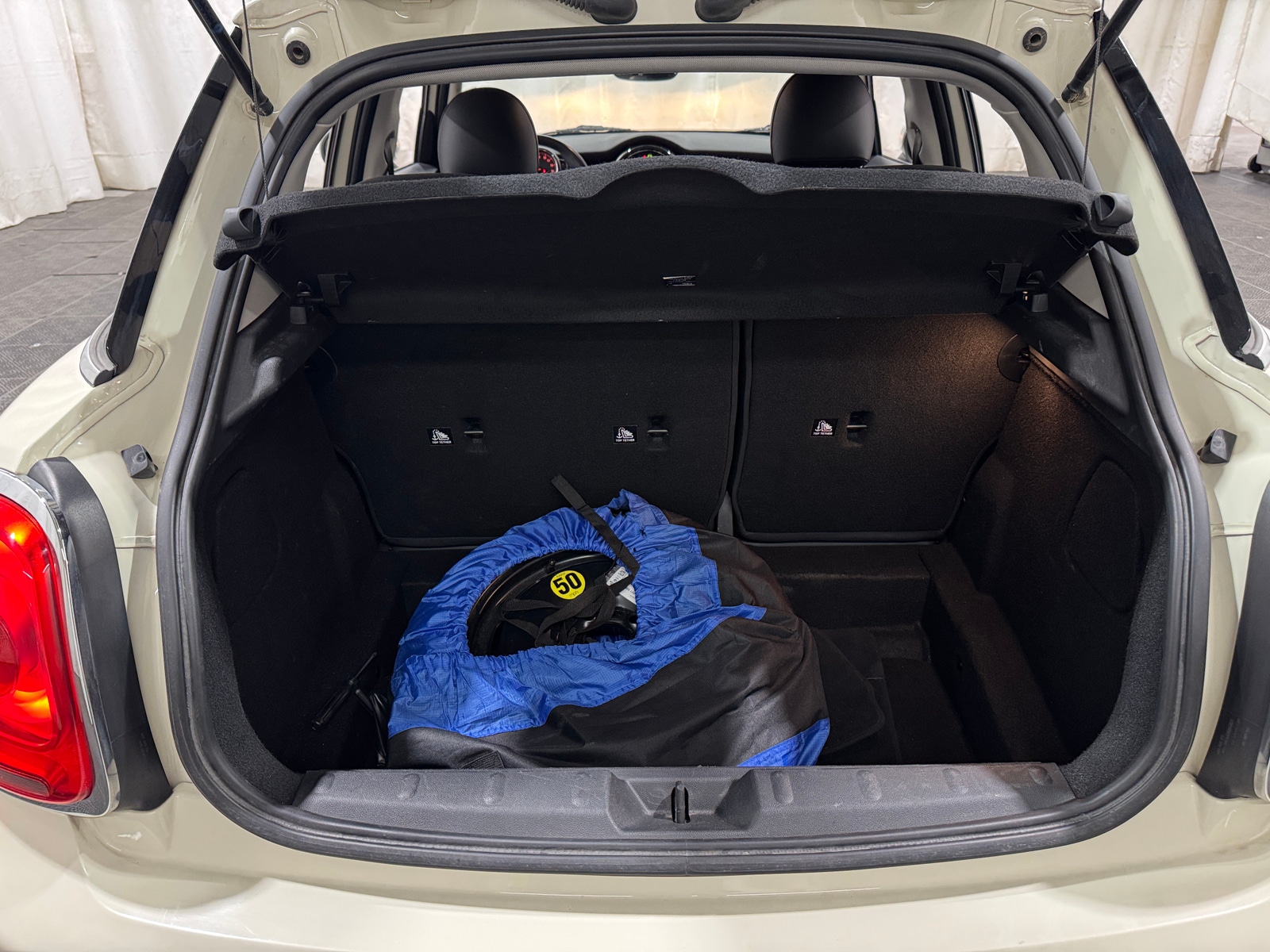 Thumbnail: 2020 MINI Cooper Hardtop - 6