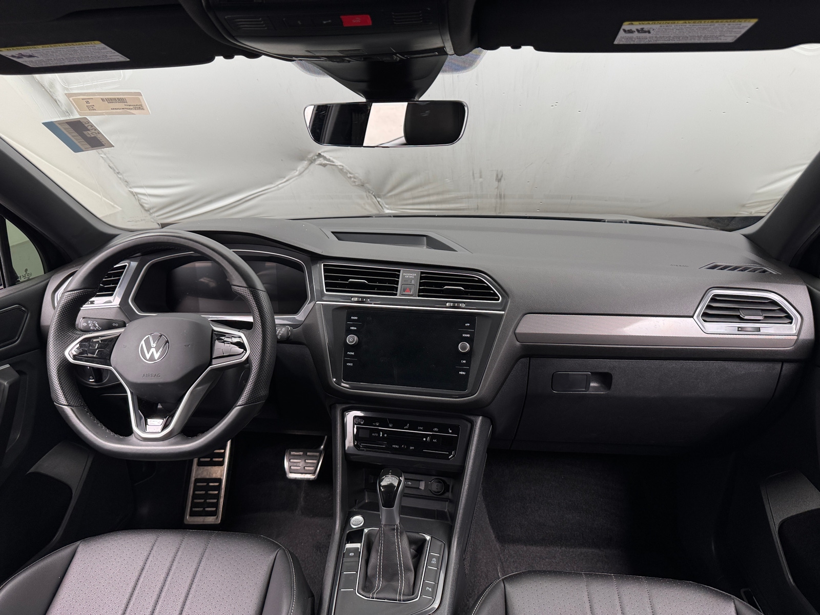 Thumbnail: 2023 Volkswagen Tiguan - 2
