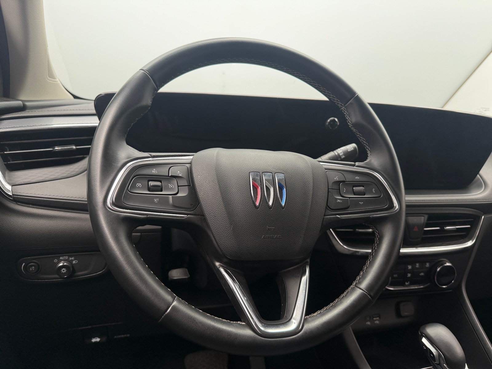 Thumbnail: 2025 Buick Encore GX - 4