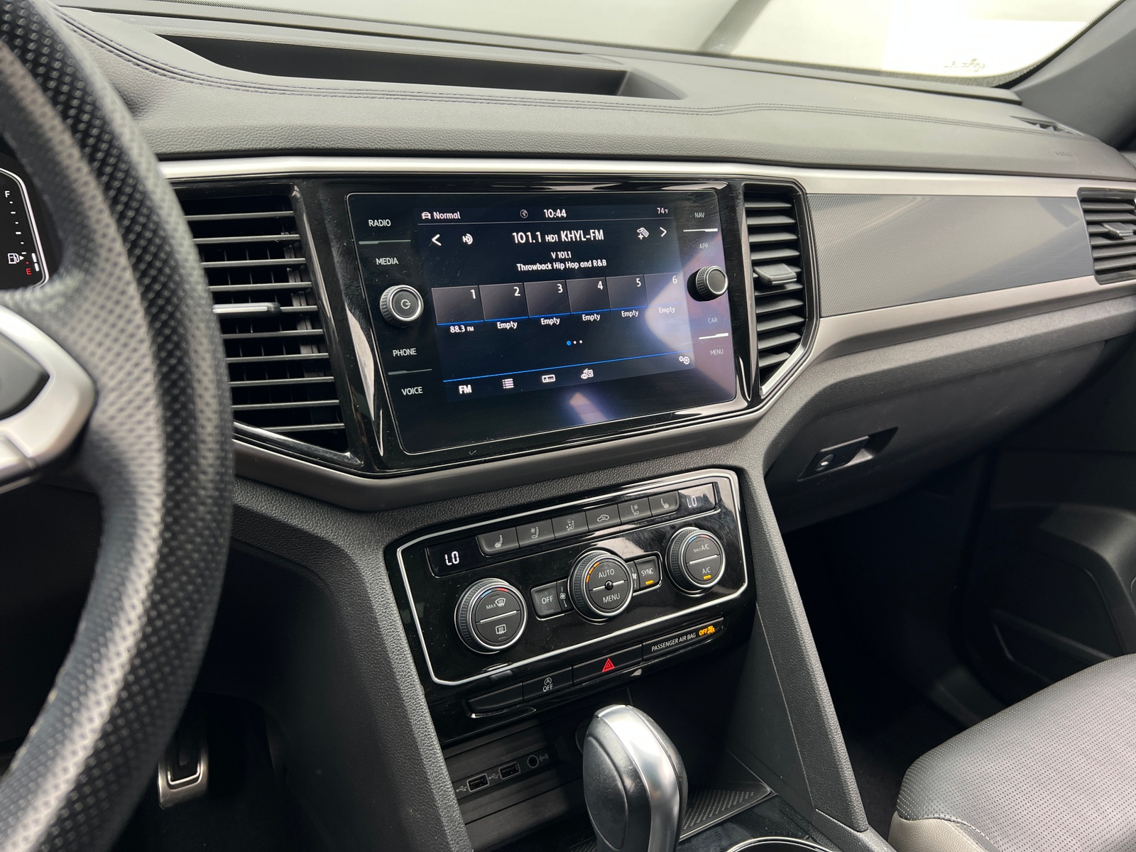 Thumbnail: 2020 Volkswagen Atlas - 3
