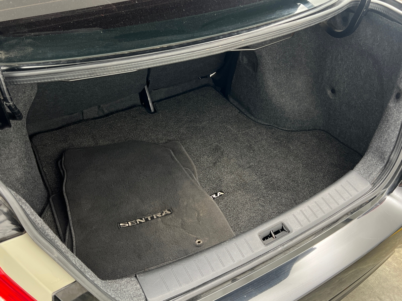Thumbnail: 2019 Nissan Sentra - 7