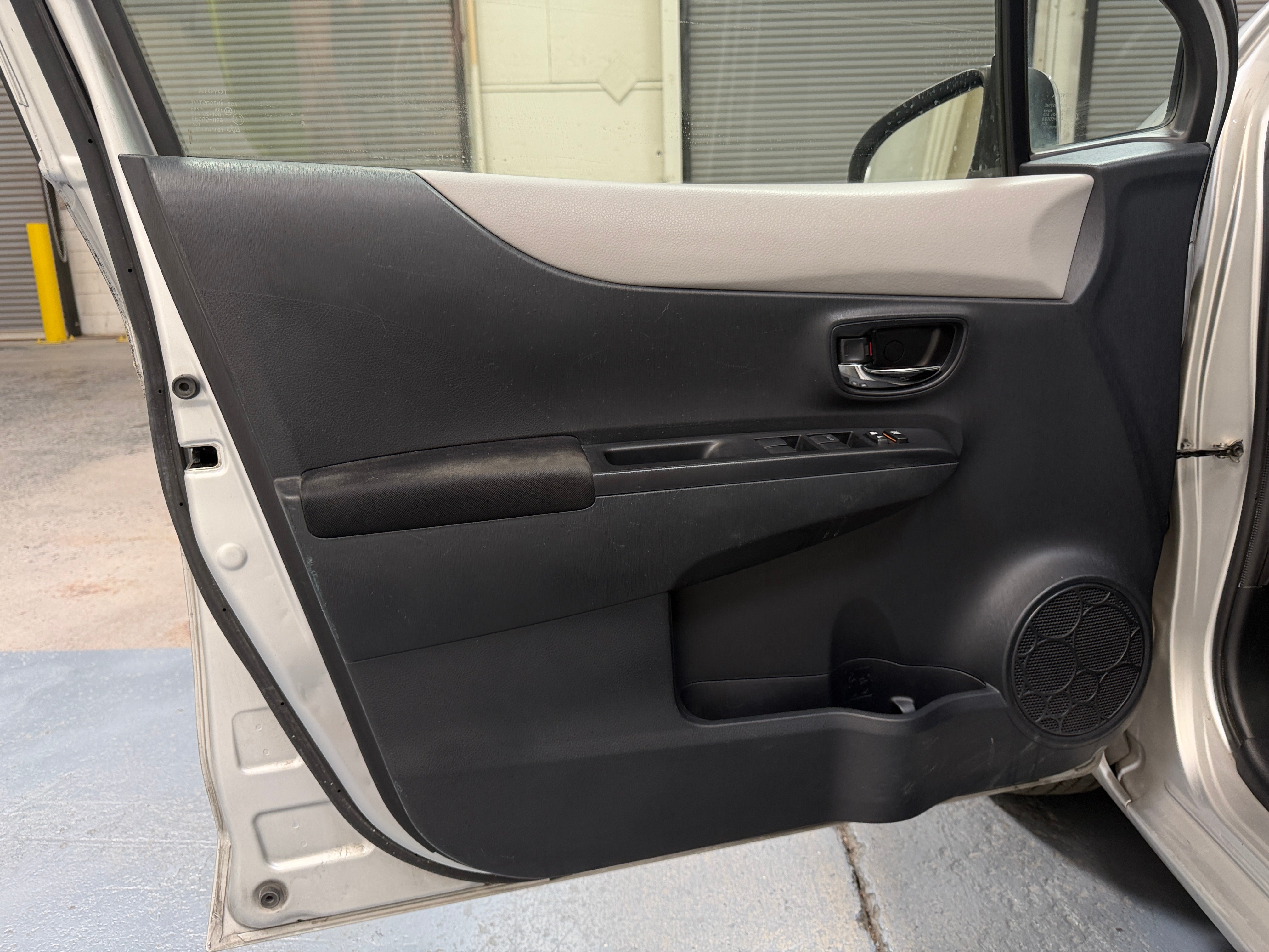 Used 2012 Toyota Yaris LE with VIN JTDKTUD31CD519471 for sale in Auburn, WA