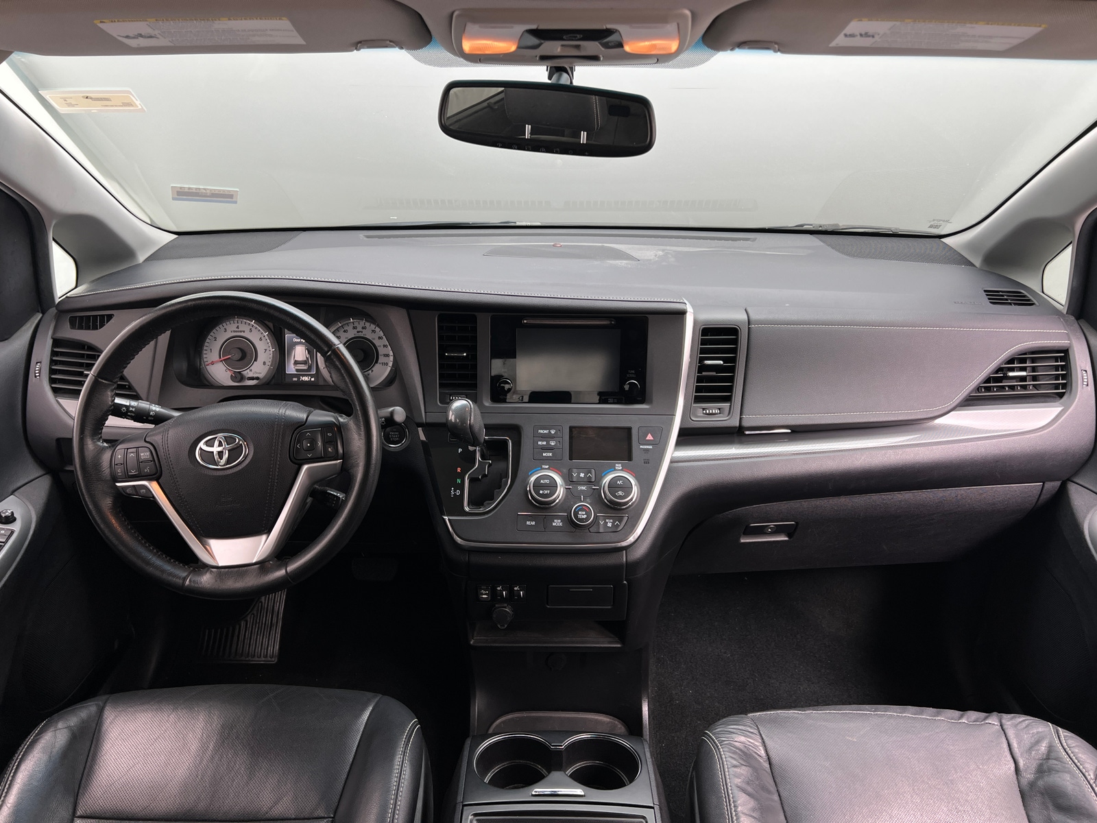 Thumbnail: 2015 Toyota Sienna - 2