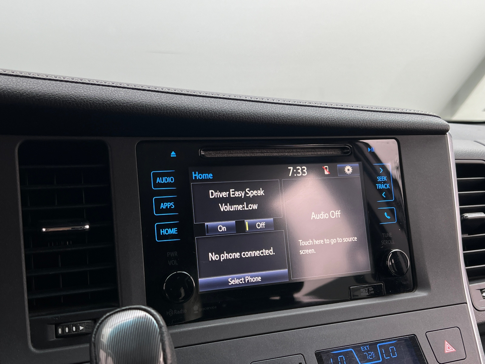 Thumbnail: 2015 Toyota Sienna - 3