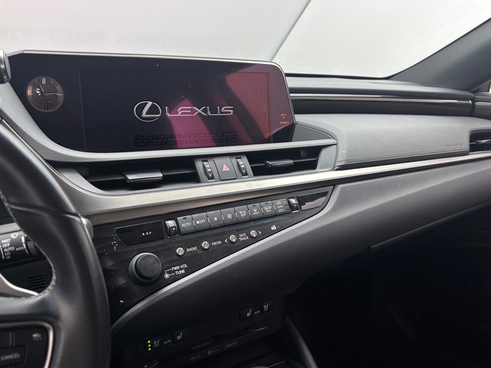 Thumbnail: 2019 Lexus ES - 4