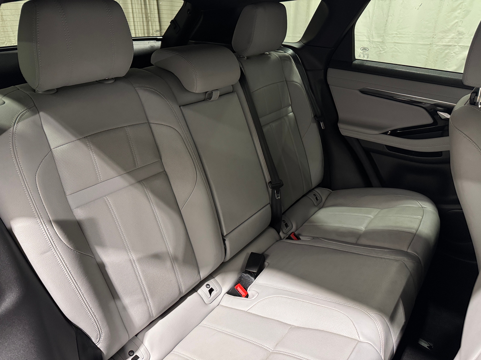 Thumbnail: 2020 Land Rover Range Rover Evoque - 5
