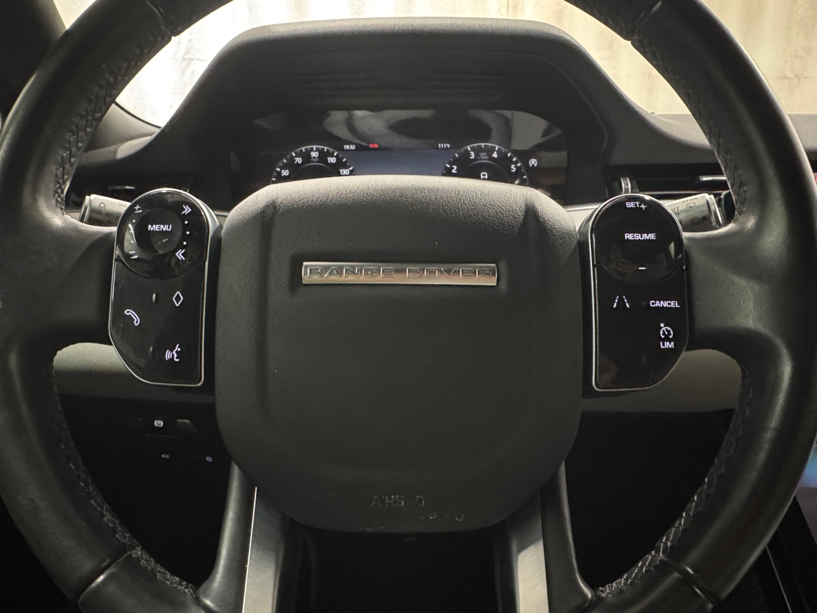 Thumbnail: 2020 Land Rover Range Rover Evoque - 4