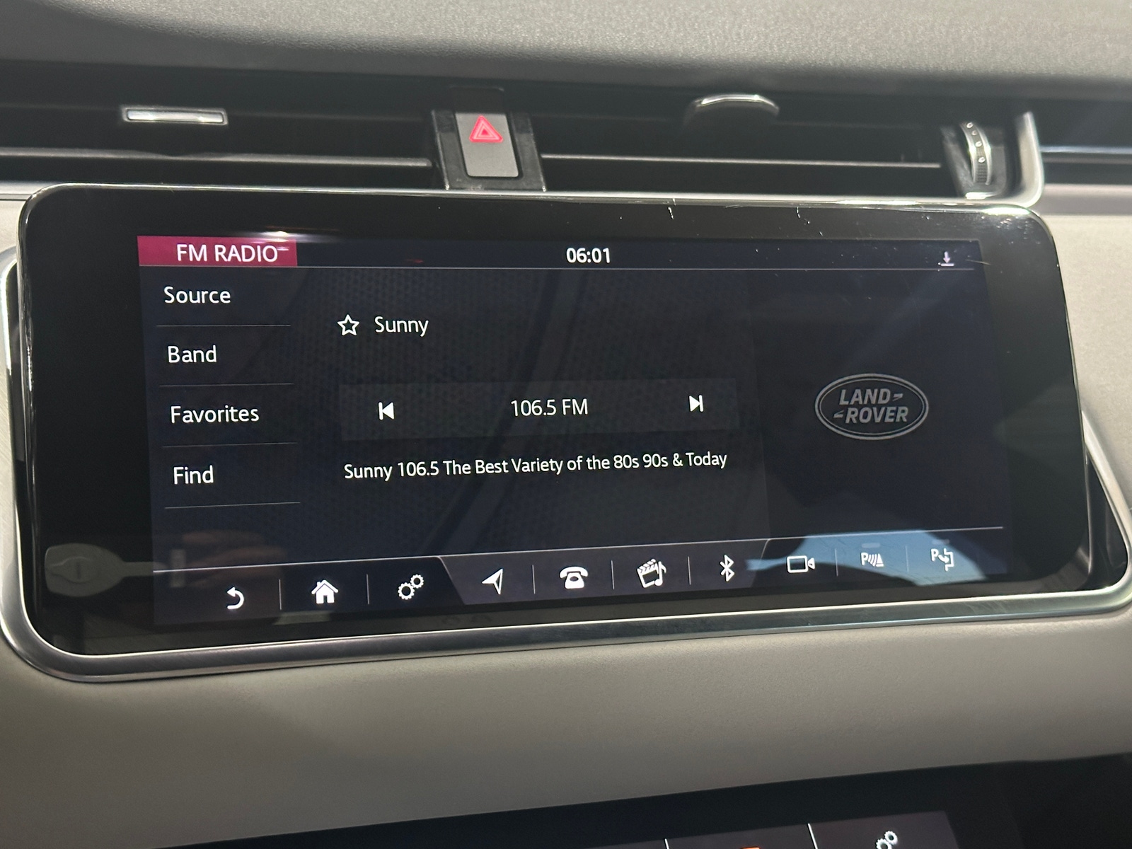 Thumbnail: 2020 Land Rover Range Rover Evoque - 3