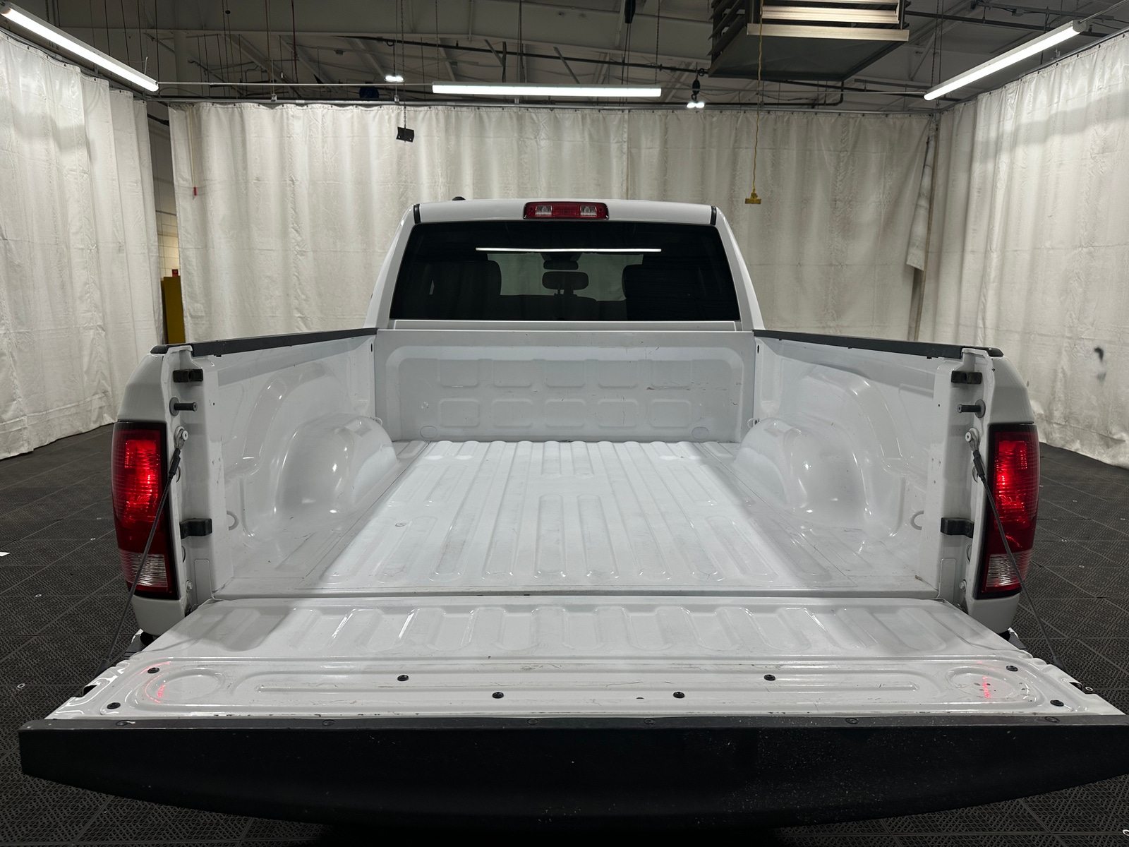 Thumbnail: 2024 RAM 1500 Classic - 7