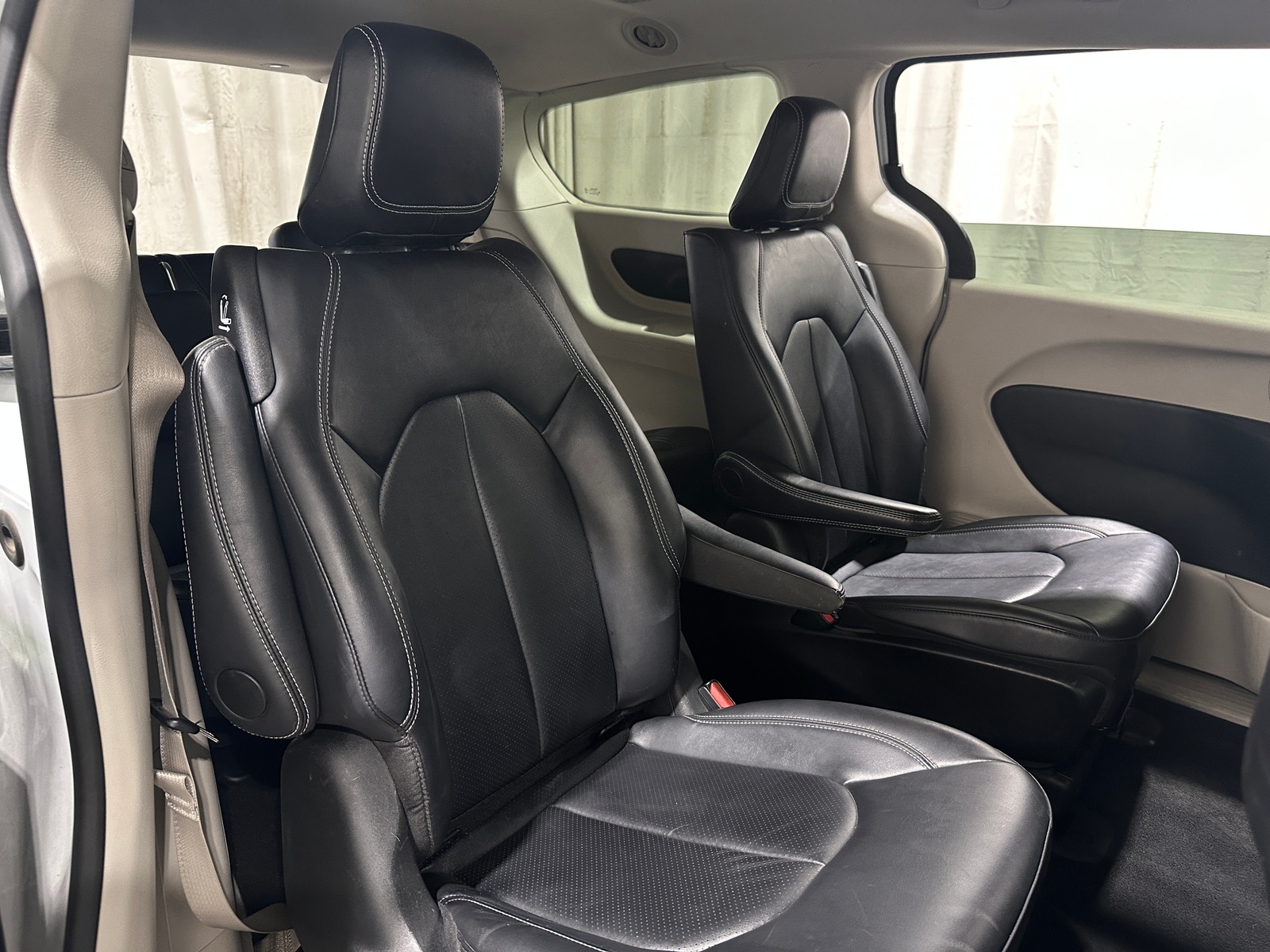 Thumbnail: 2024 Chrysler Pacifica - 5
