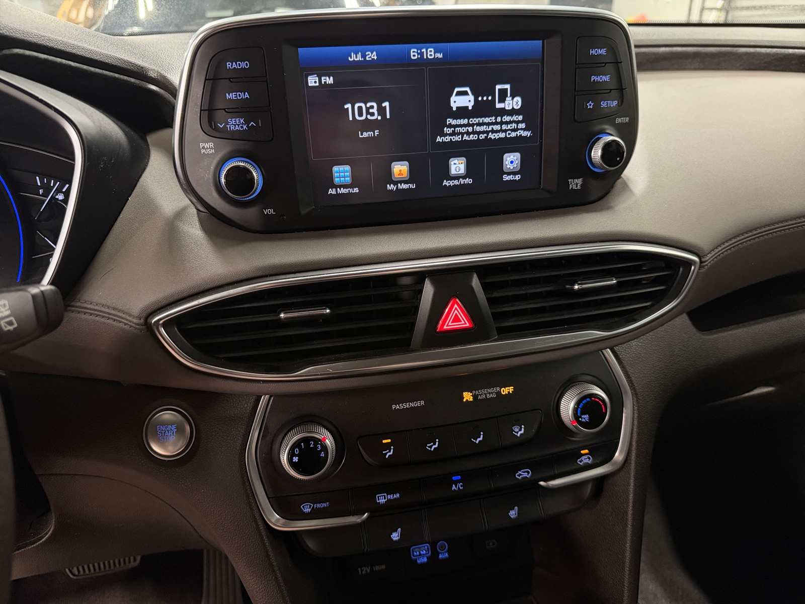 Thumbnail: 2019 Hyundai Santa Fe - 4