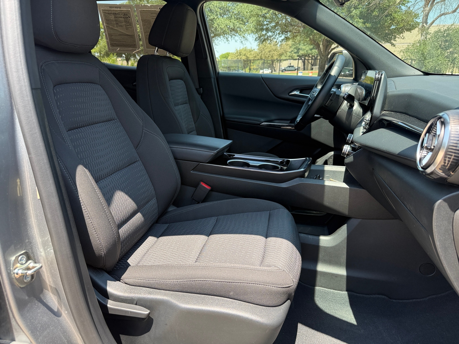 Thumbnail: 2025 Chevrolet Equinox - 2
