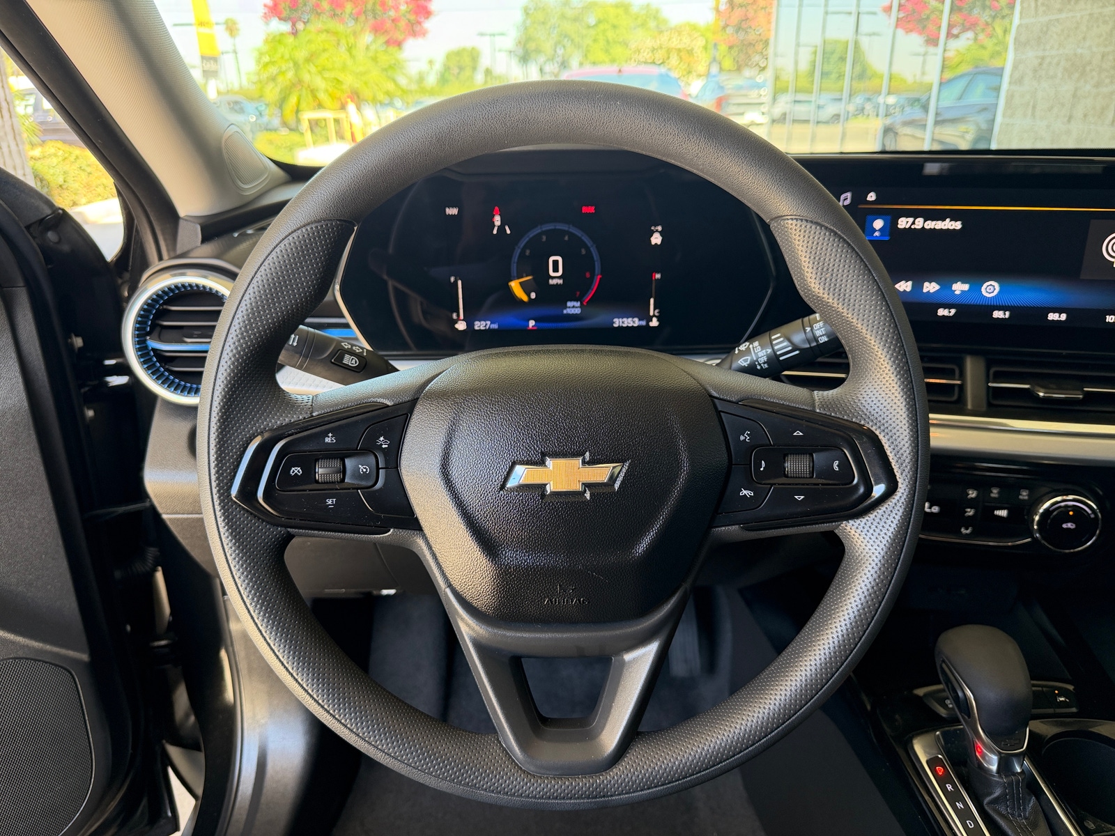 Thumbnail: 2025 Chevrolet Trax - 5