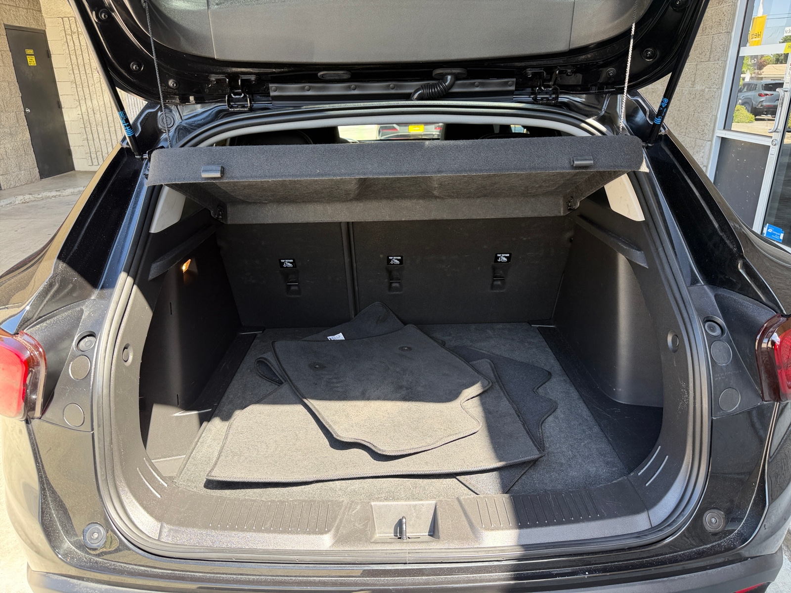 Thumbnail: 2025 Chevrolet Trax - 6