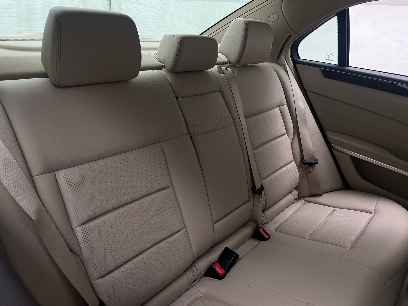 Thumbnail: 2016 Mercedes-Benz E-Class - 5