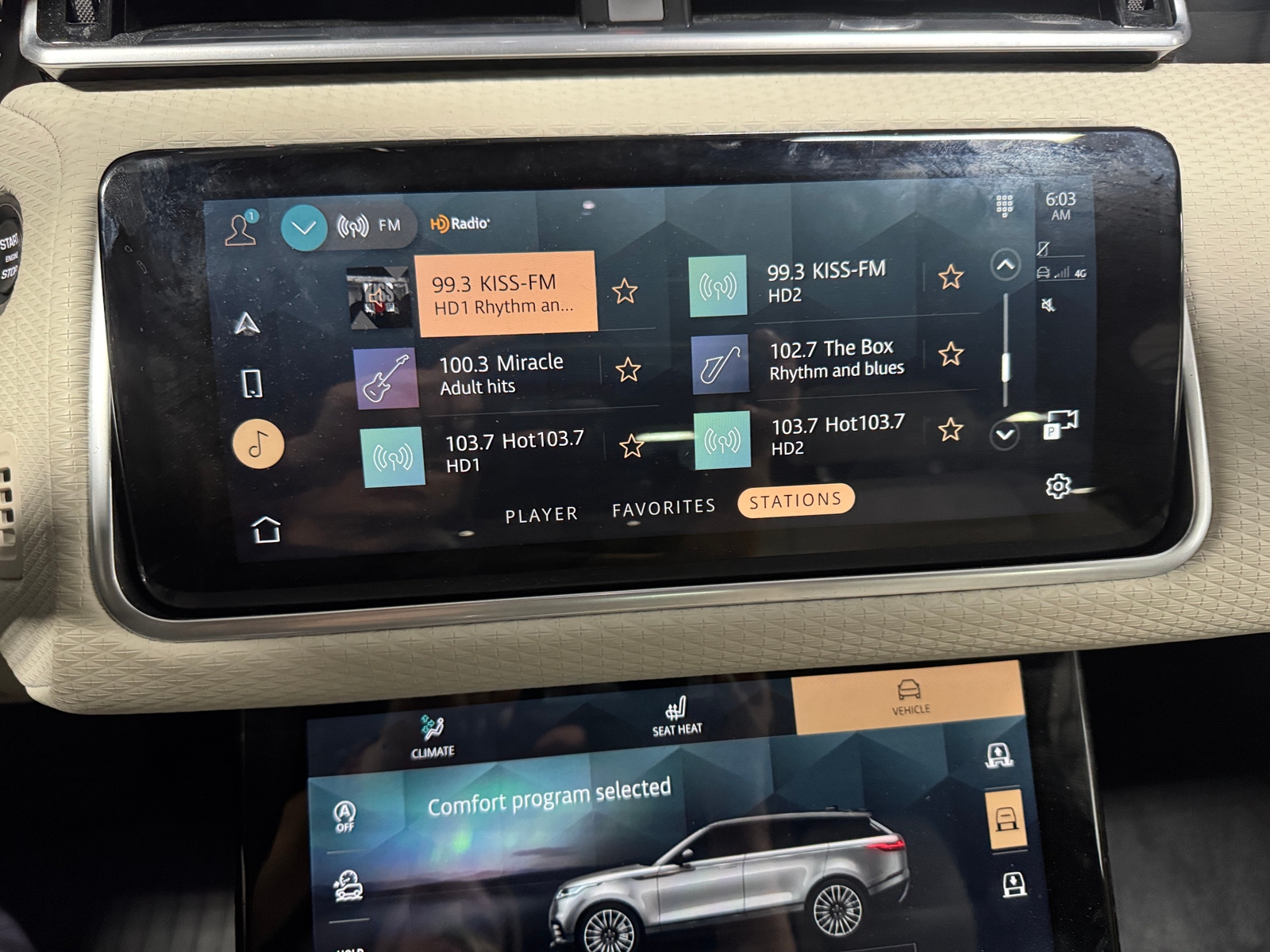 Thumbnail: 2023 Land Rover Range Rover Velar - 3