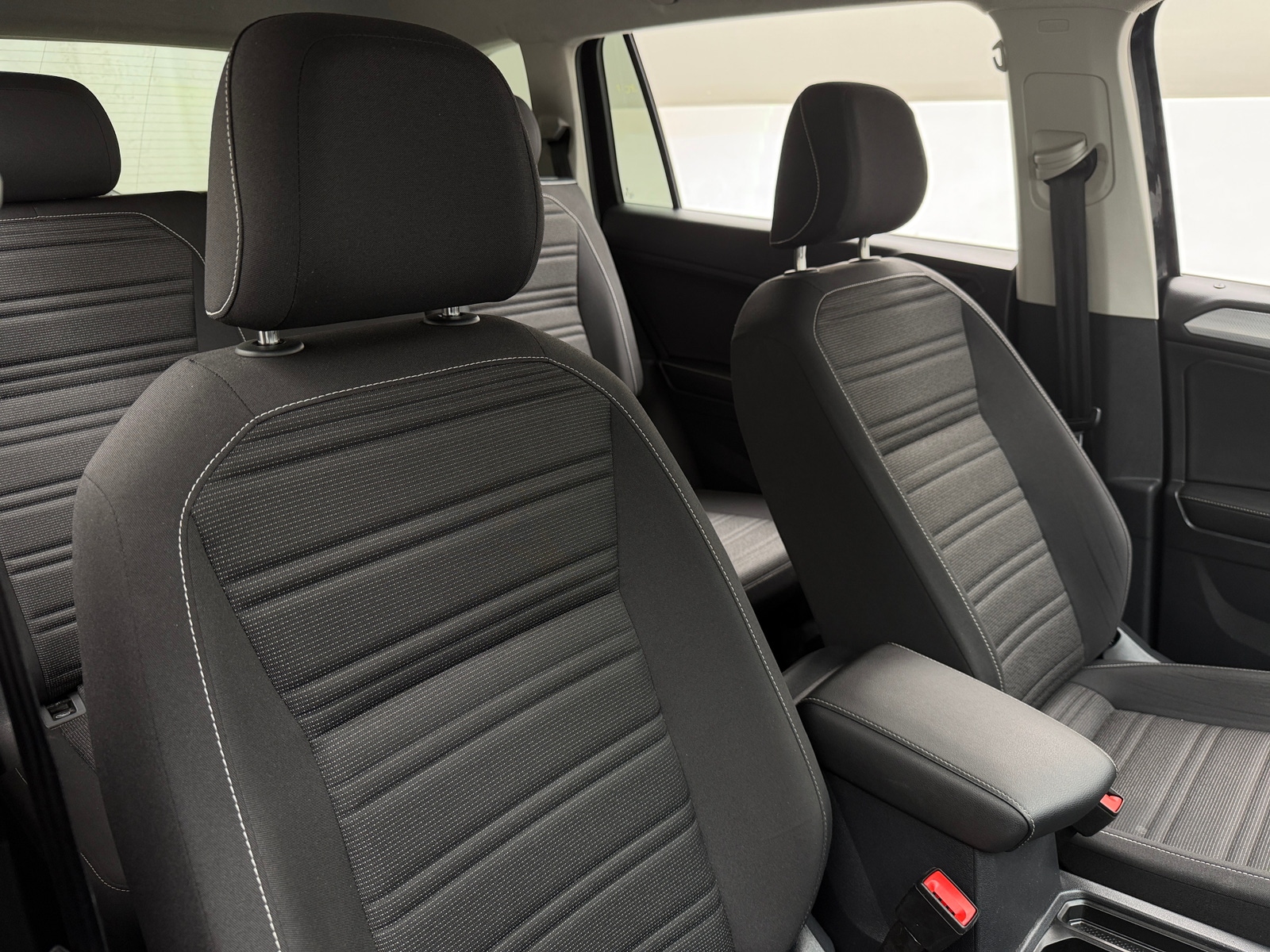 Thumbnail: 2024 Volkswagen Tiguan - 2