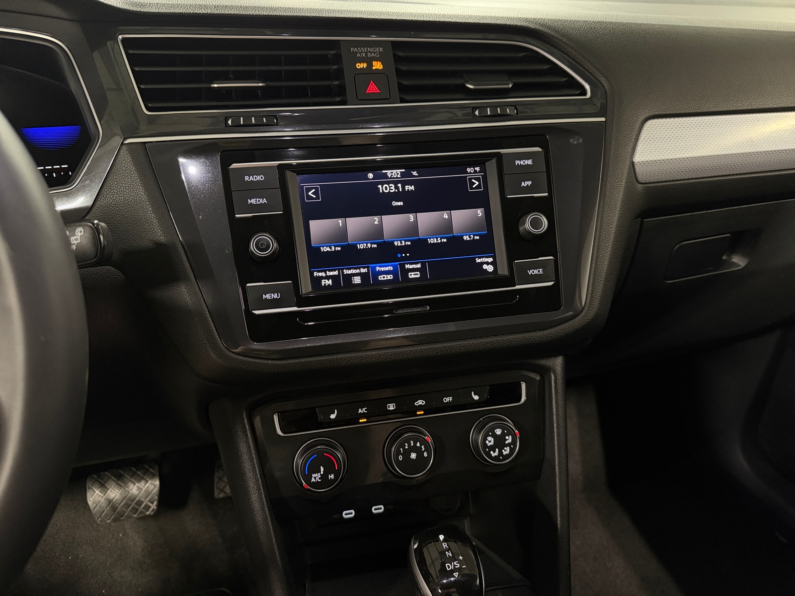 Thumbnail: 2024 Volkswagen Tiguan - 4