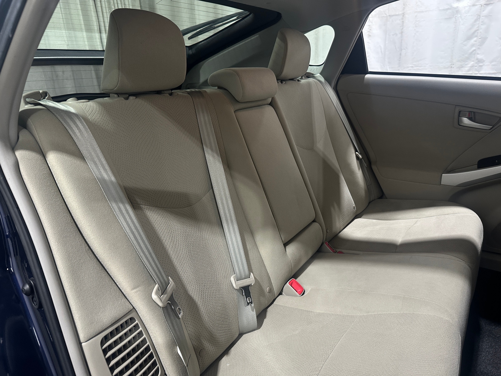 Thumbnail: 2015 Toyota Prius - 6