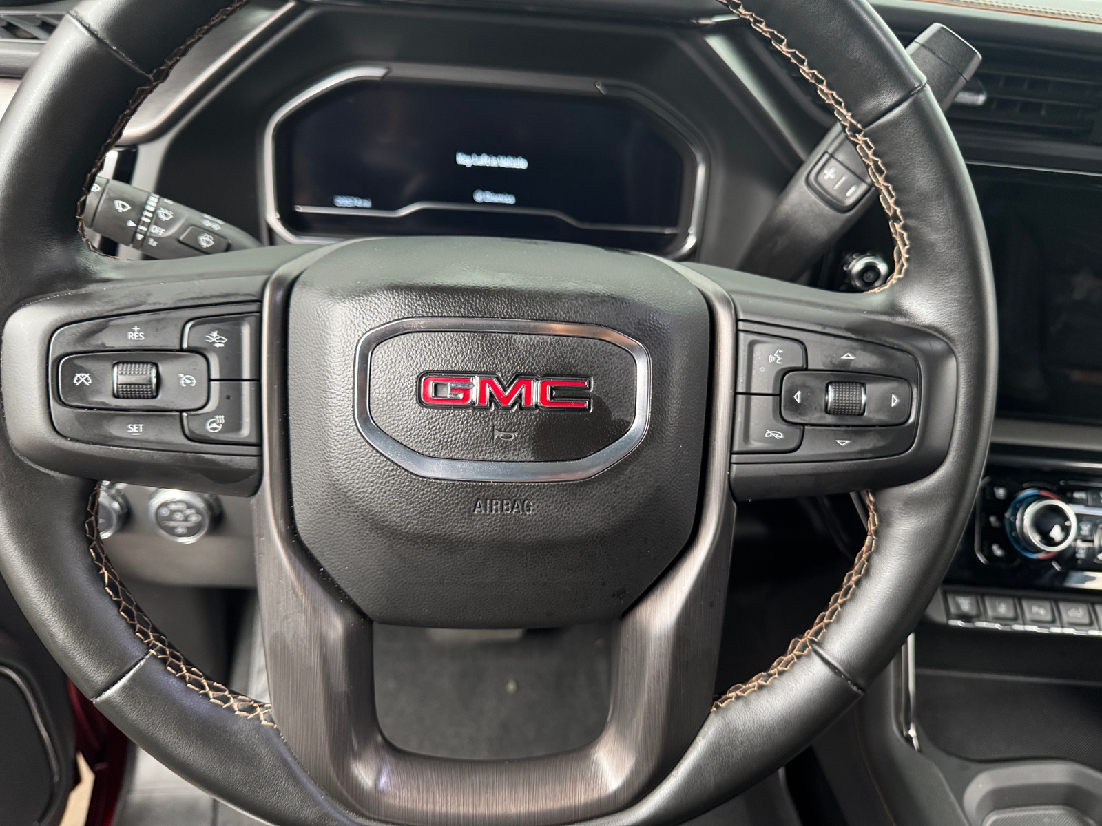 Thumbnail: 2025 GMC Sierra 2500 - 4