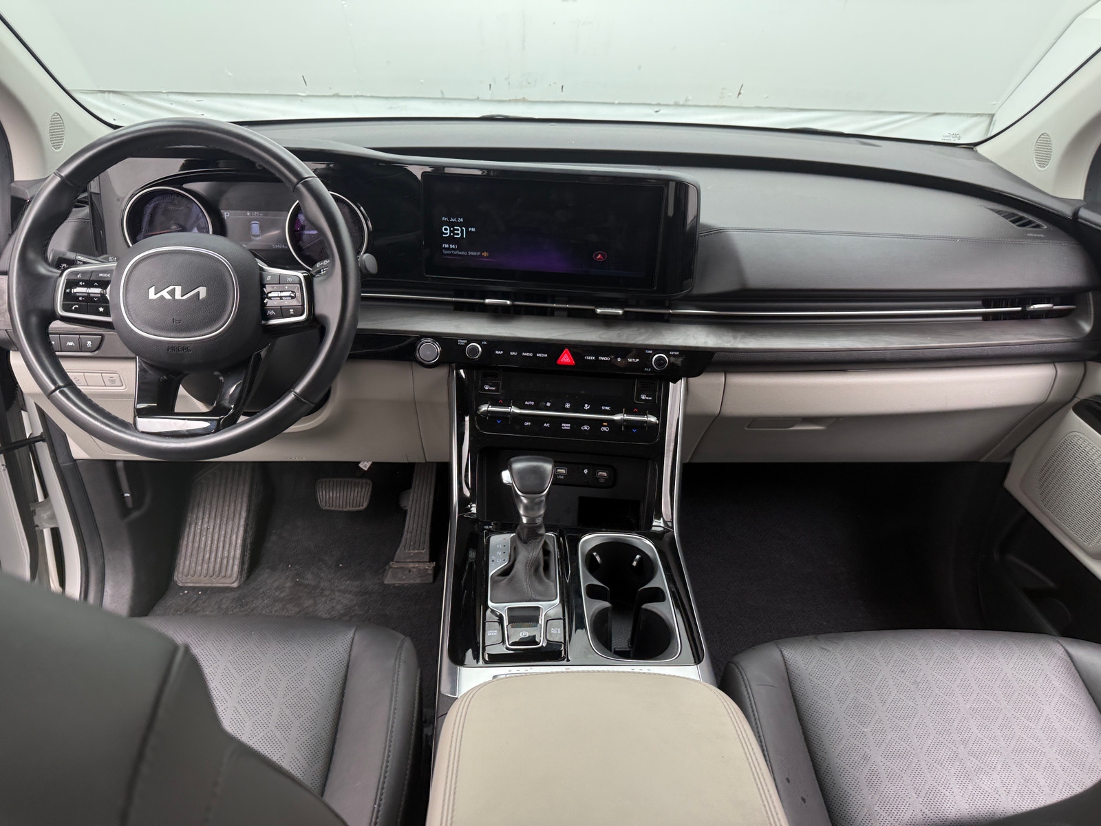 Thumbnail: 2023 Kia Carnival - 2