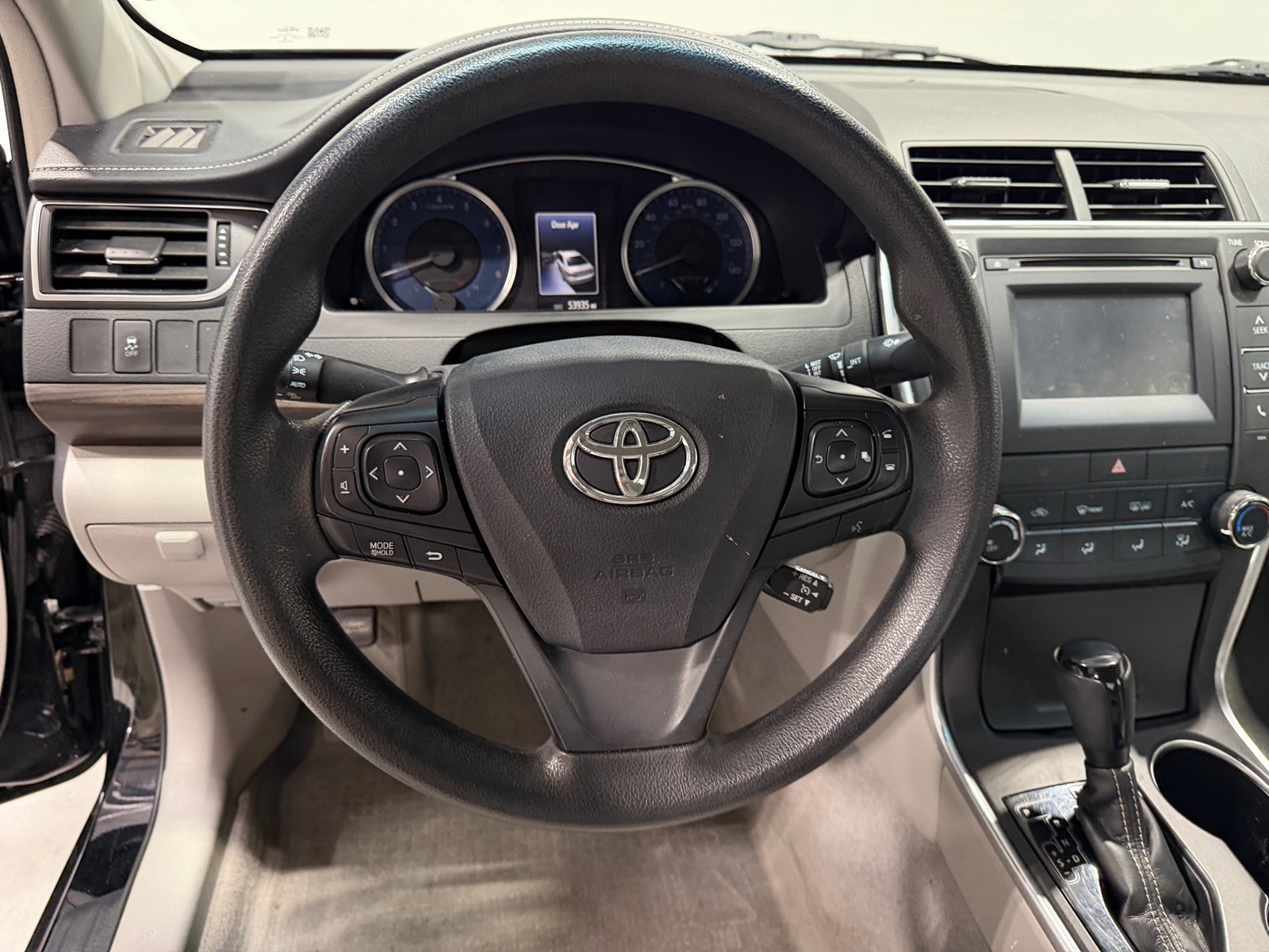 Thumbnail: 2017 Toyota Camry - 5