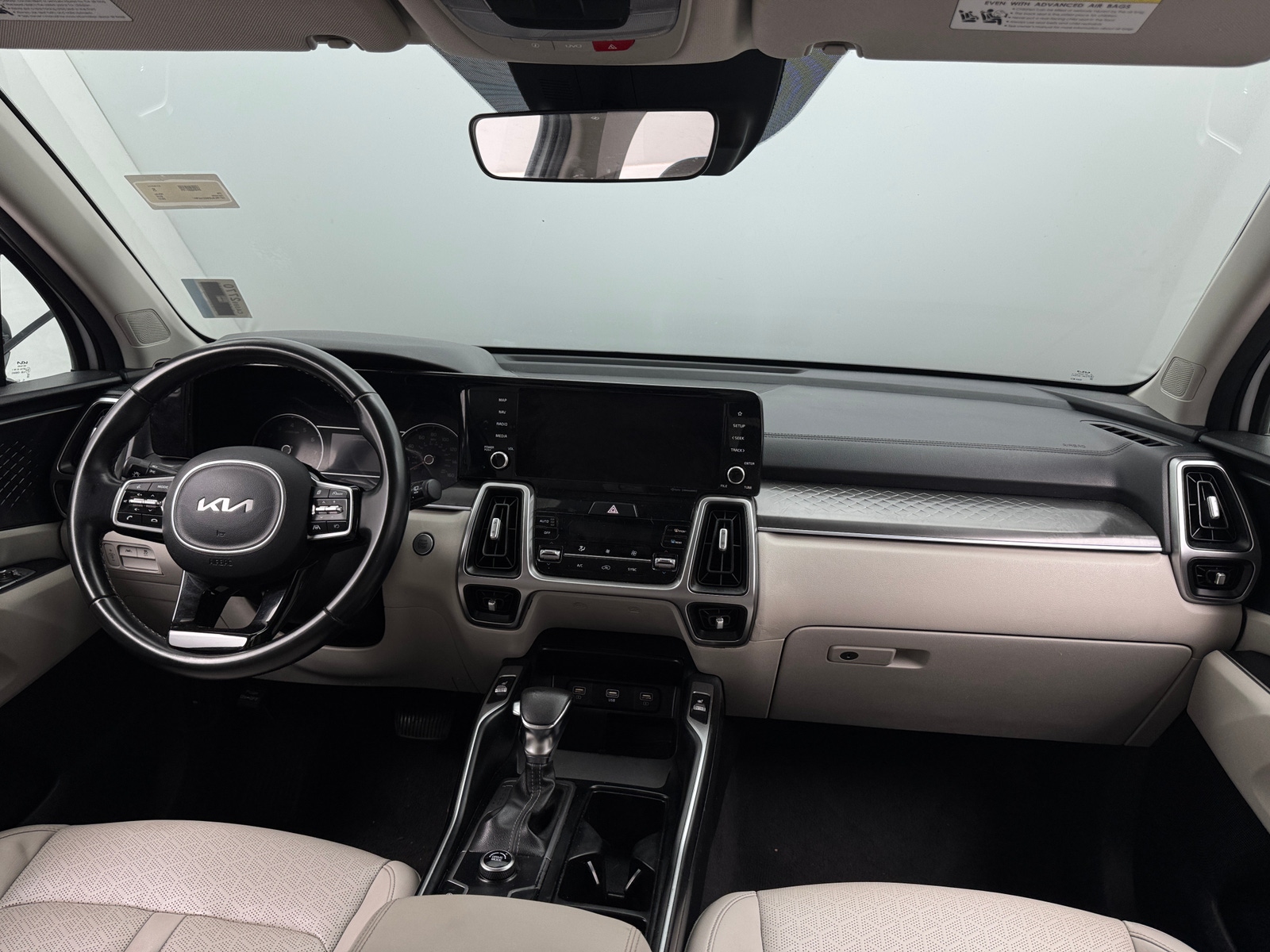 Thumbnail: 2022 Kia Sorento - 2