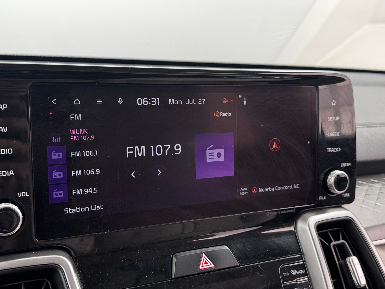 Thumbnail: 2022 Kia Sorento - 3