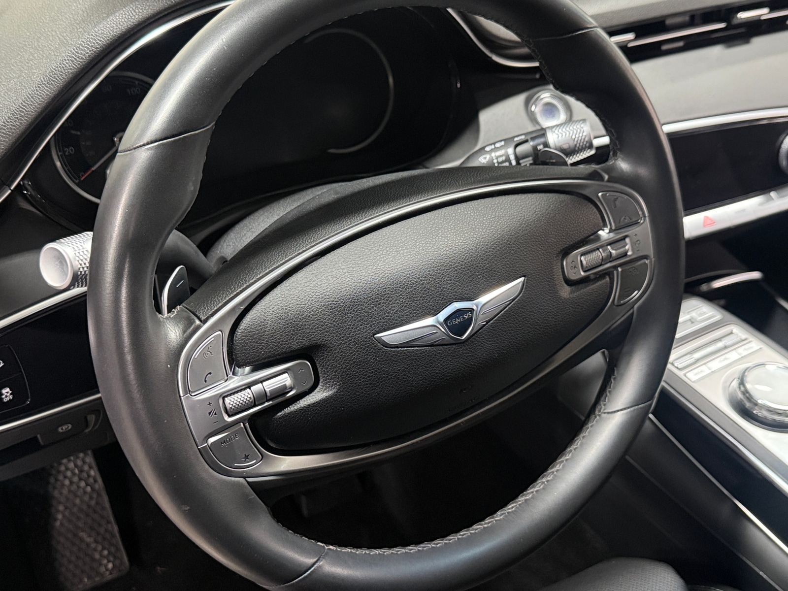 Thumbnail: 2025 Genesis GV70 - 4