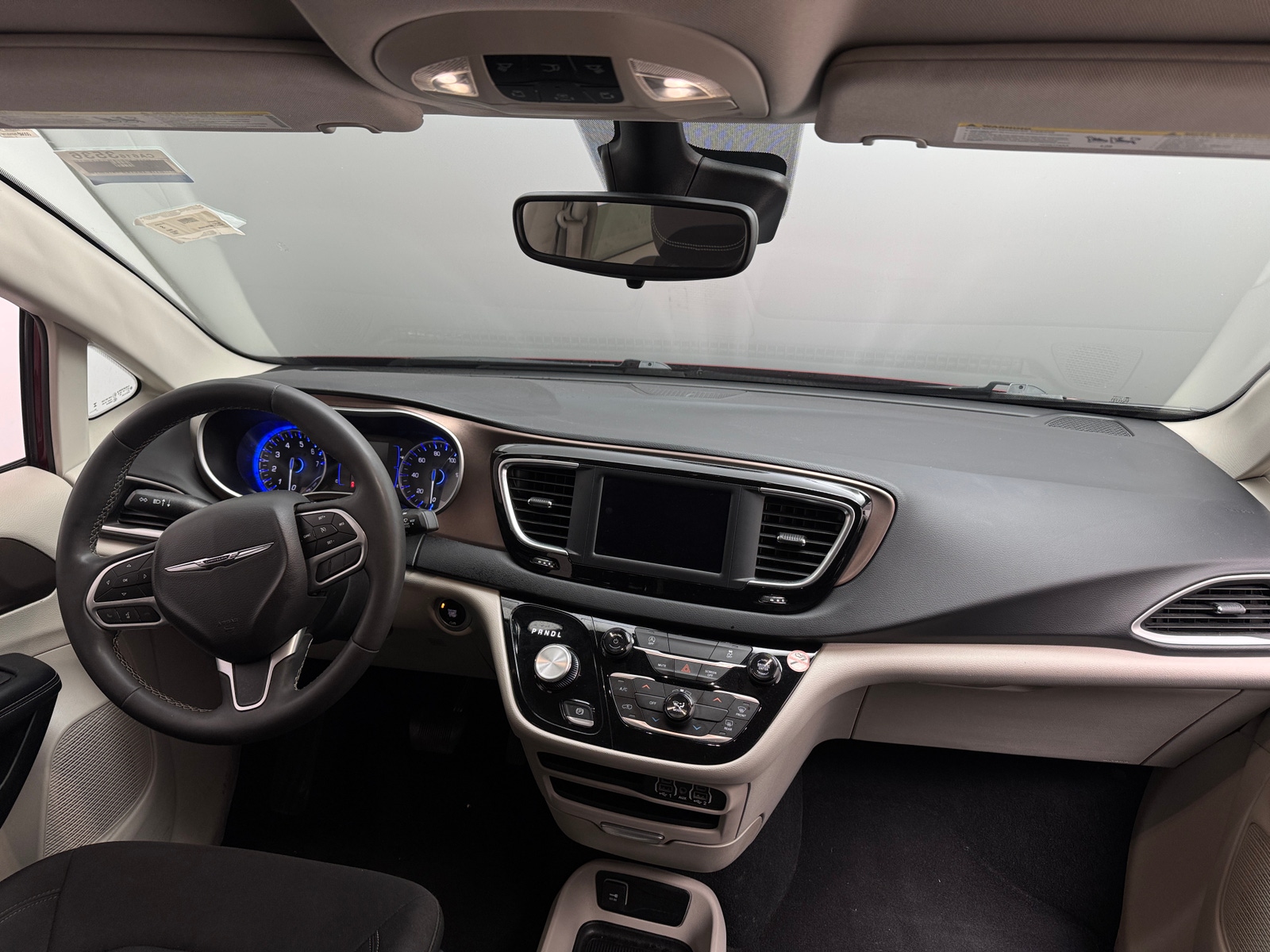 Thumbnail: 2023 Chrysler Voyager - 3
