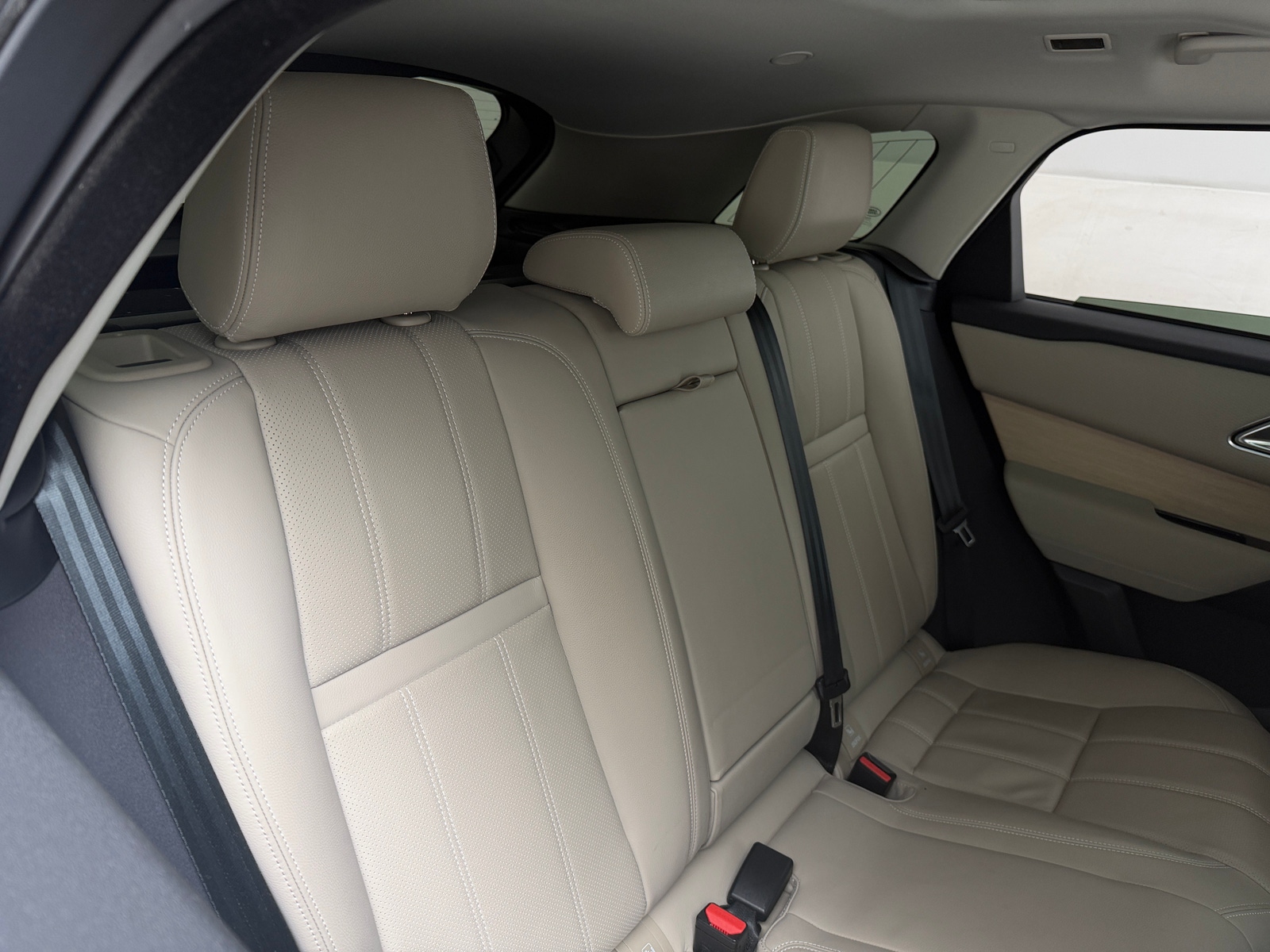 Thumbnail: 2023 Land Rover Range Rover Velar - 5