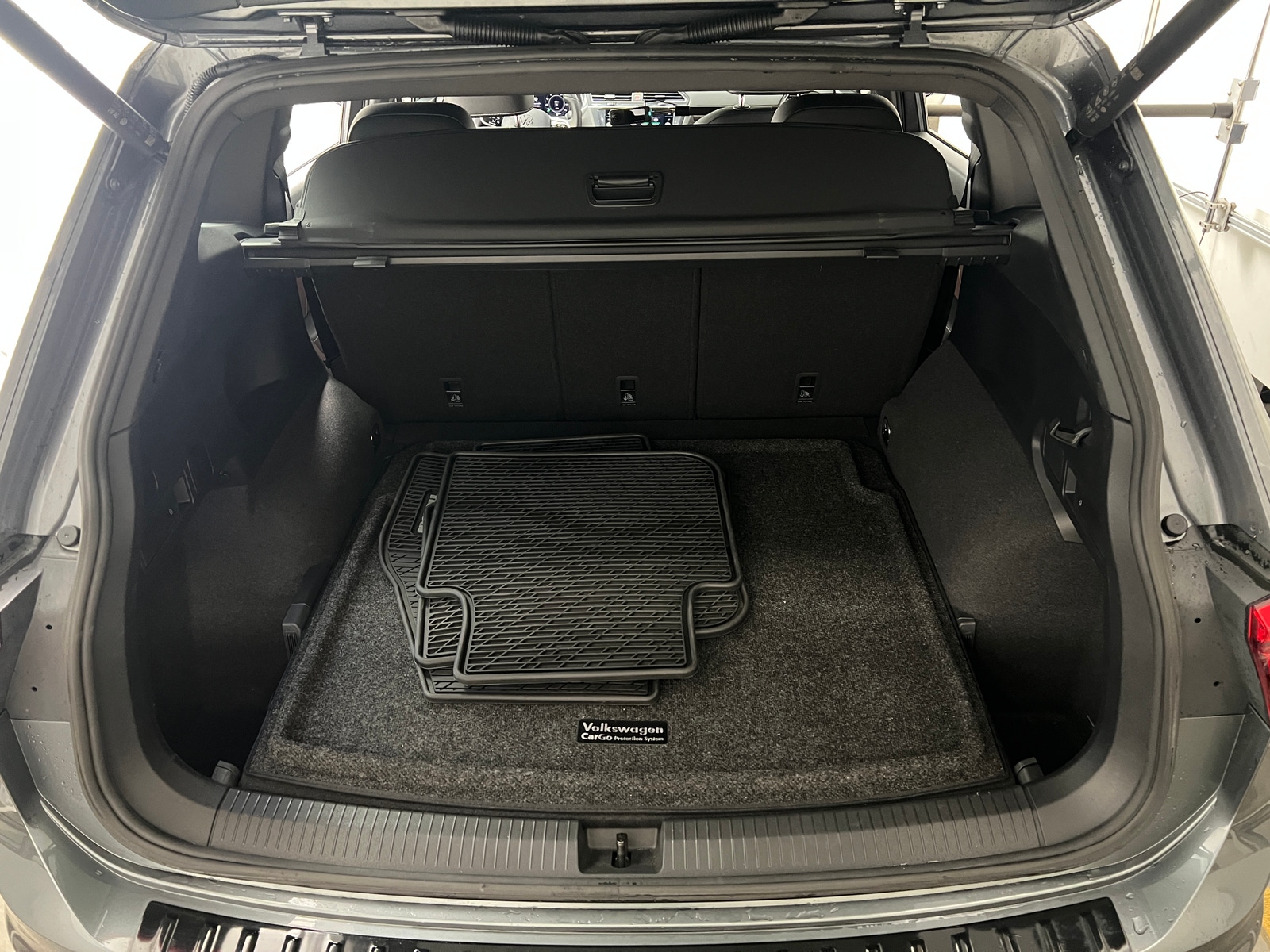Thumbnail: 2022 Volkswagen Tiguan - 6