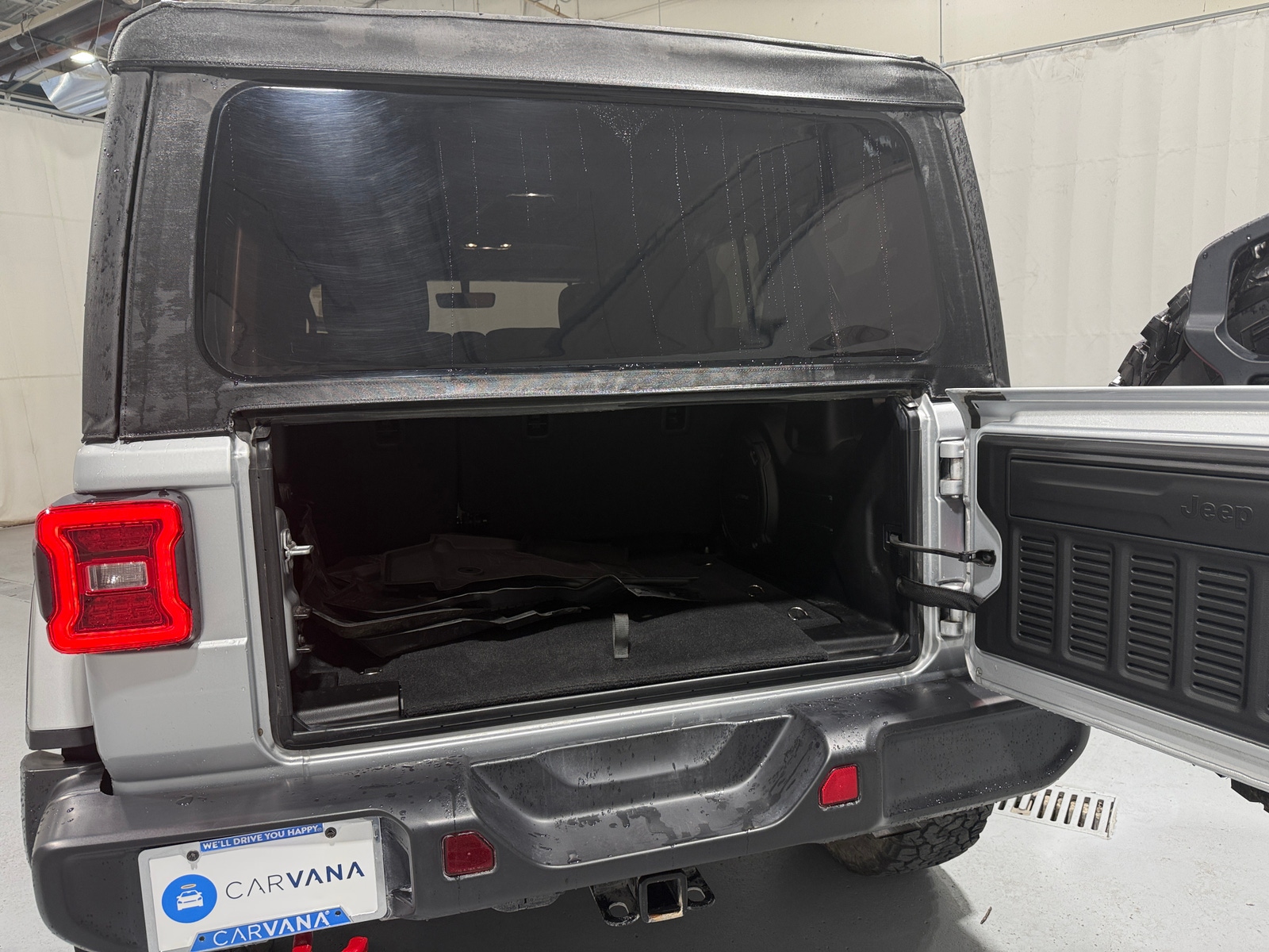 Thumbnail: 2022 Jeep Wrangler - 7