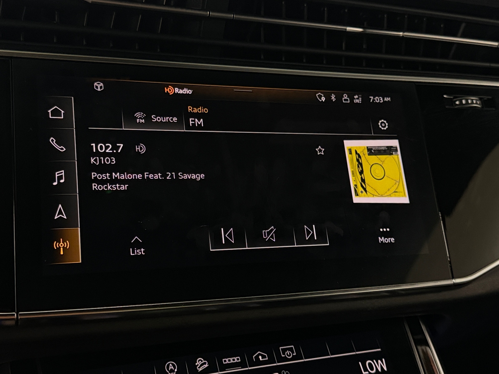 Thumbnail: 2021 Audi Q8 - 3
