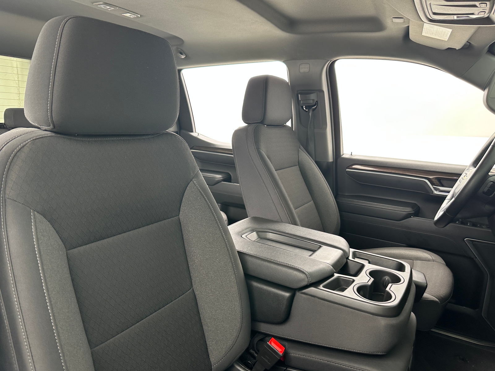 Thumbnail: 2025 Chevrolet Silverado 1500 - 2