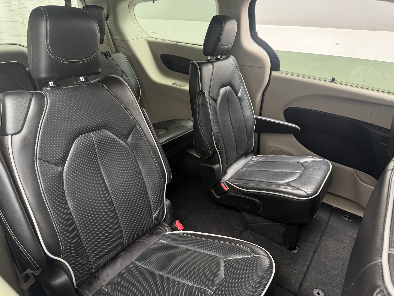 Thumbnail: 2024 Chrysler Pacifica - 5
