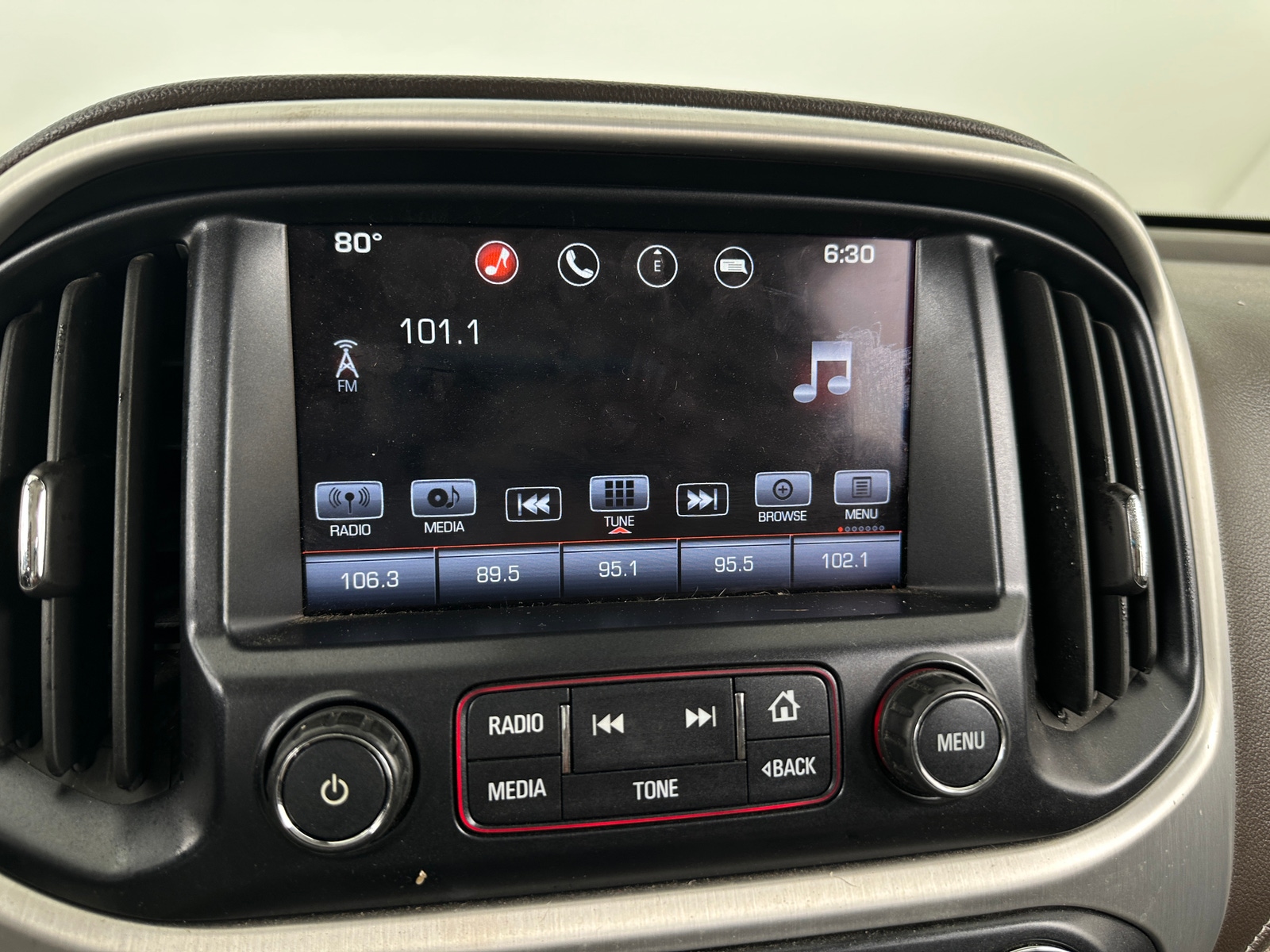Thumbnail: 2016 GMC Canyon - 3