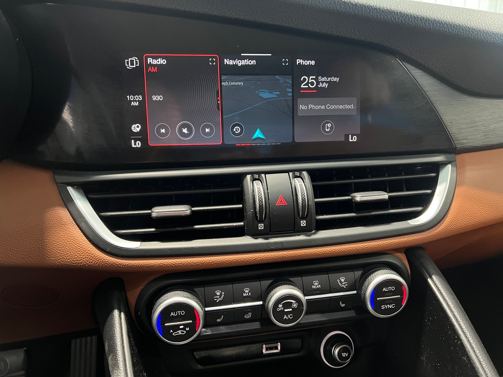 Thumbnail: 2021 Alfa Romeo Giulia - 3