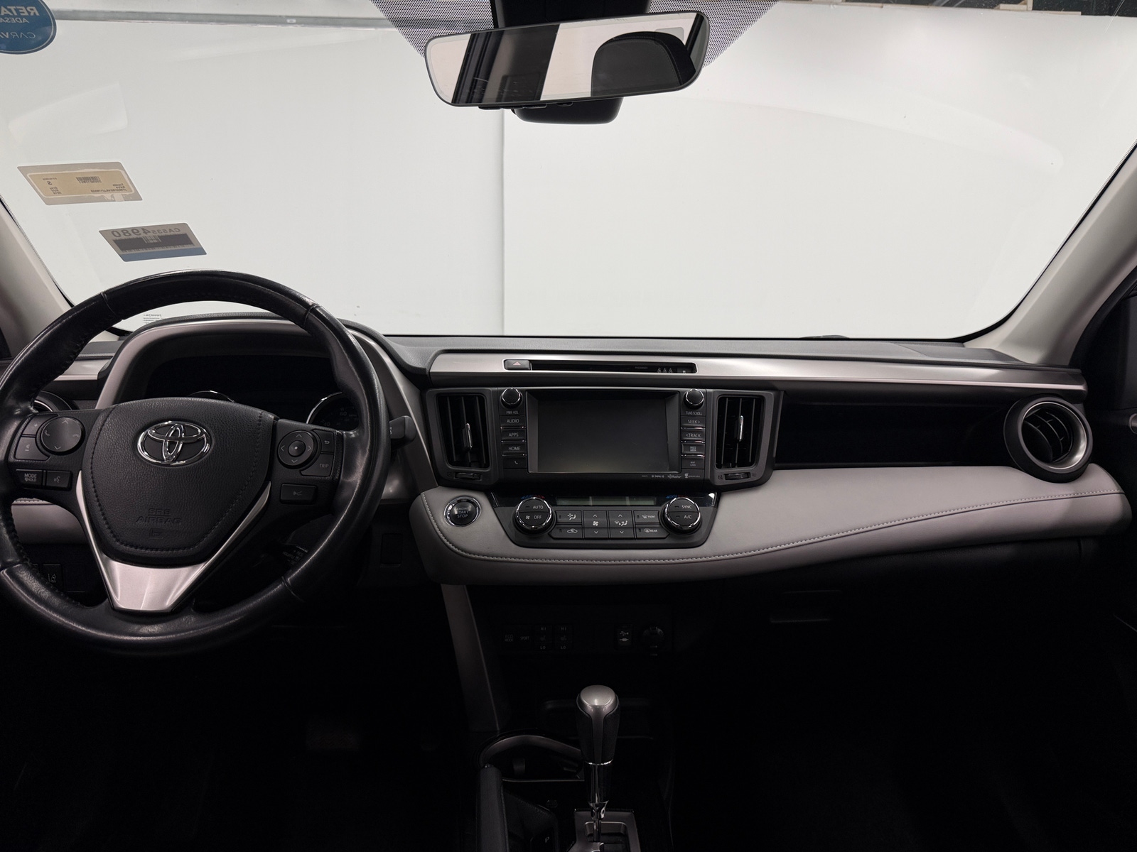 Thumbnail: 2018 Toyota RAV4 - 2