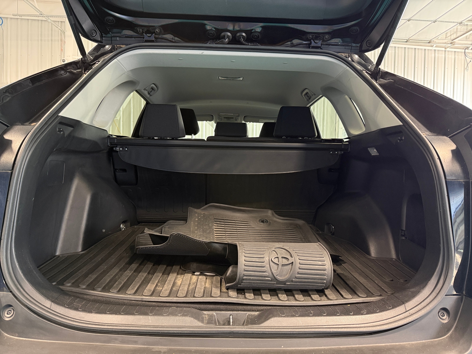 Thumbnail: 2019 Toyota RAV4 - 7