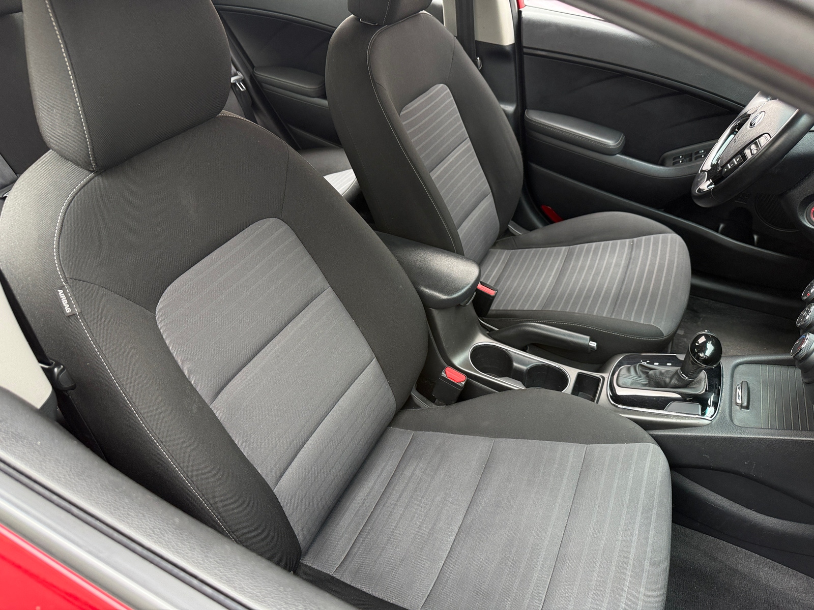 Thumbnail: 2017 Kia Forte - 2