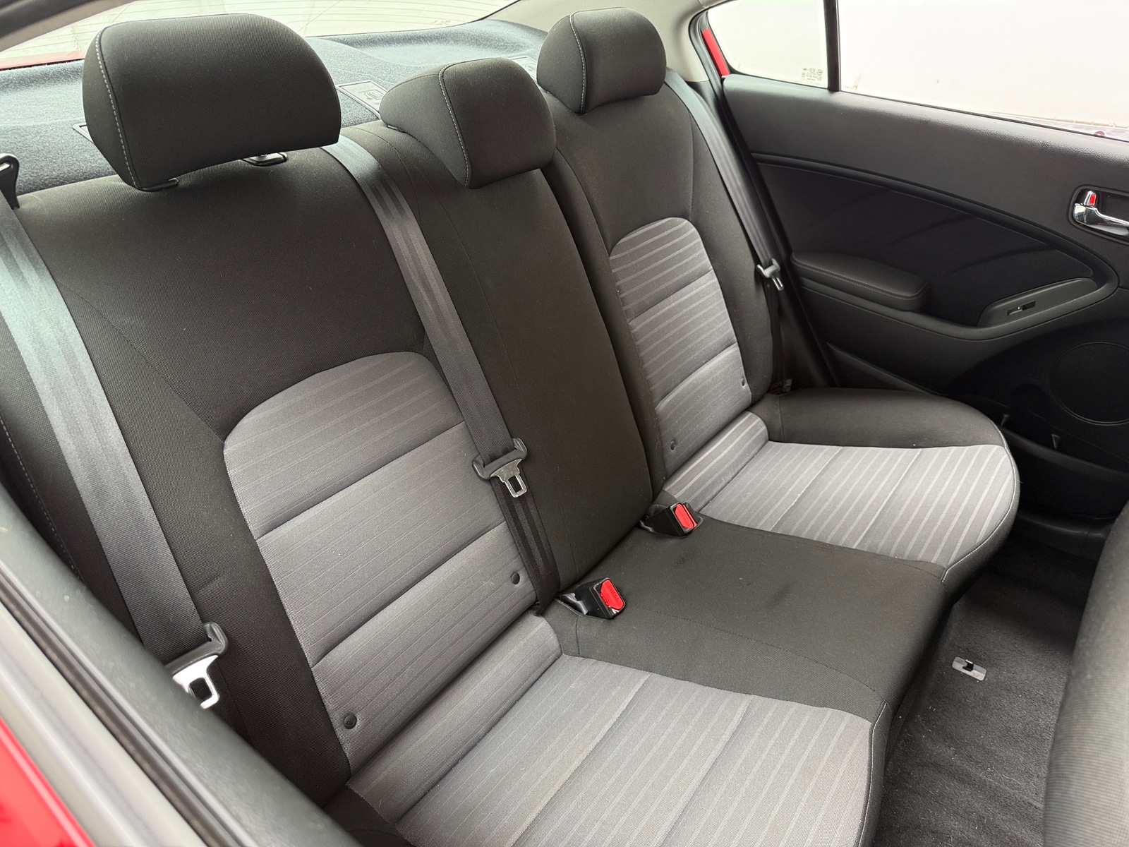 Thumbnail: 2017 Kia Forte - 6
